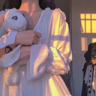 男人与婴儿